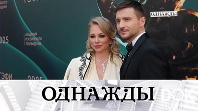Однажды... ТЭФИ-2025, опытный папарацци Геннадий Авраменко и премьер Большого Дмитрий Смилевски (2025)